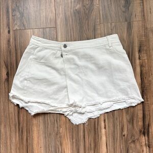 Elegant White Frayed Hem Women's Skorts